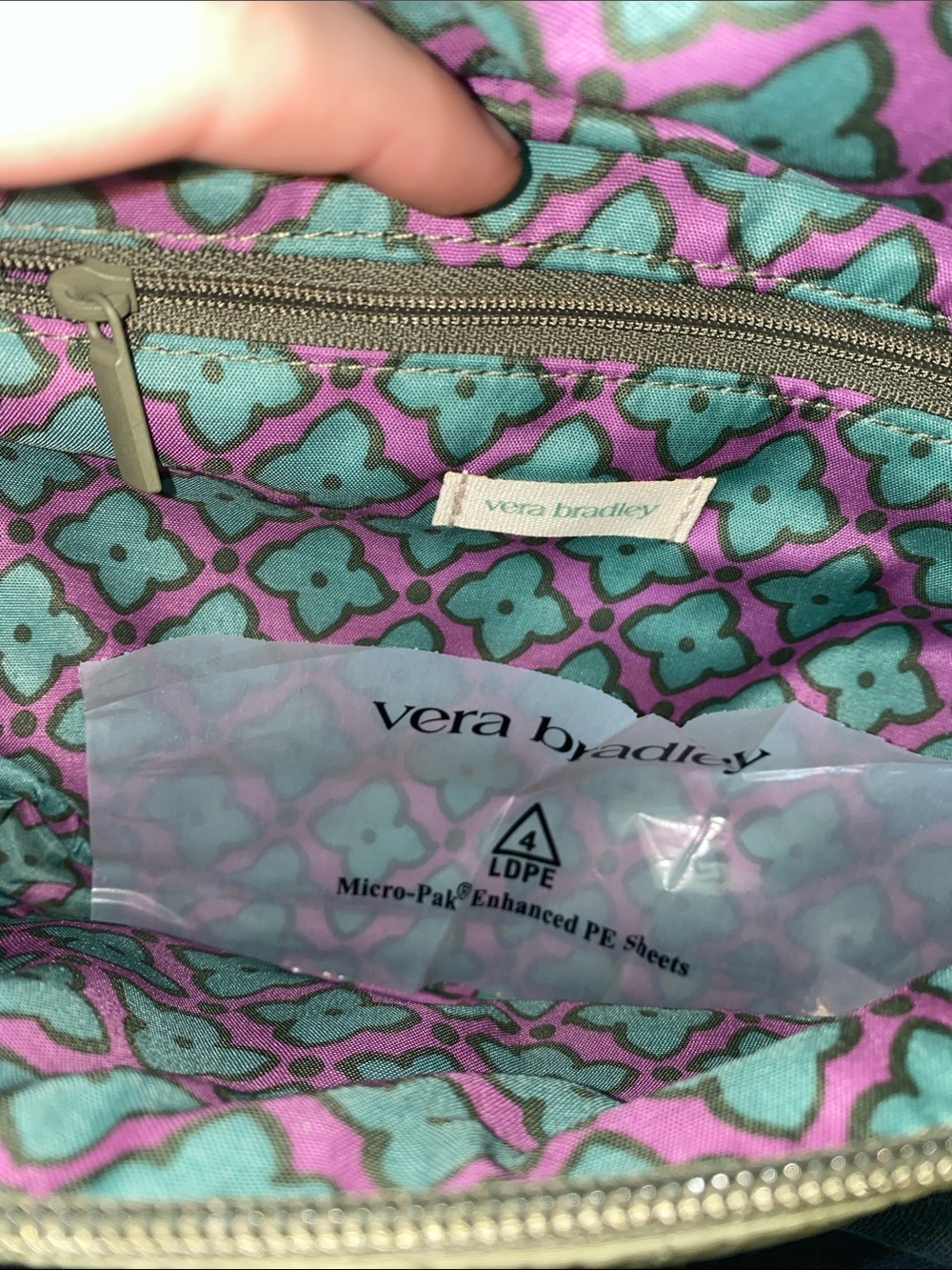 🐛NWT Vera Bradley outlet large belt bag! - Picture 2 of 8